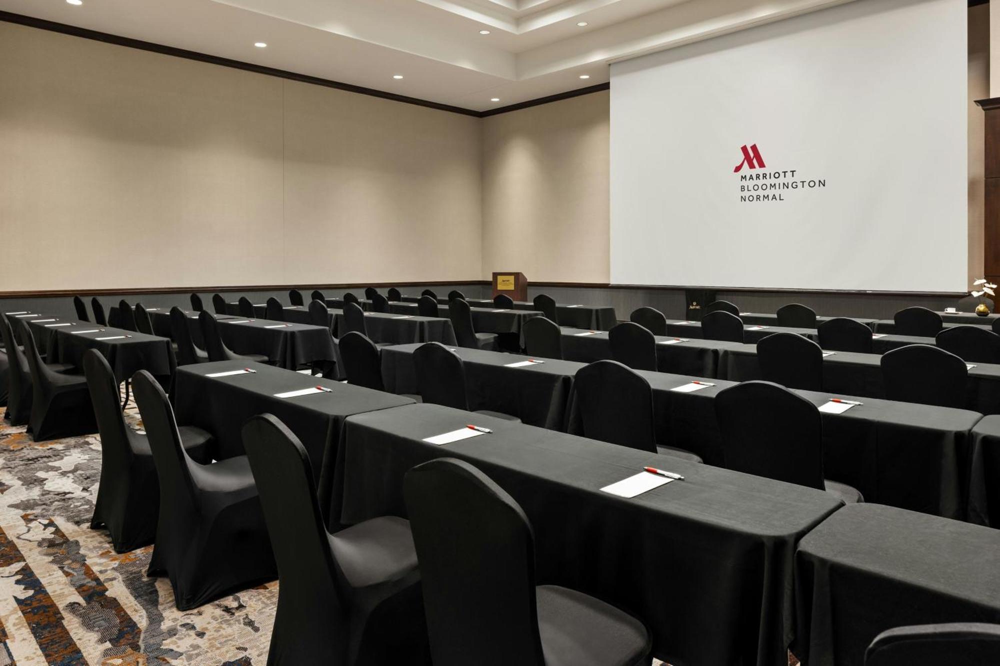 Hotel Marriott Normal And Conference Center