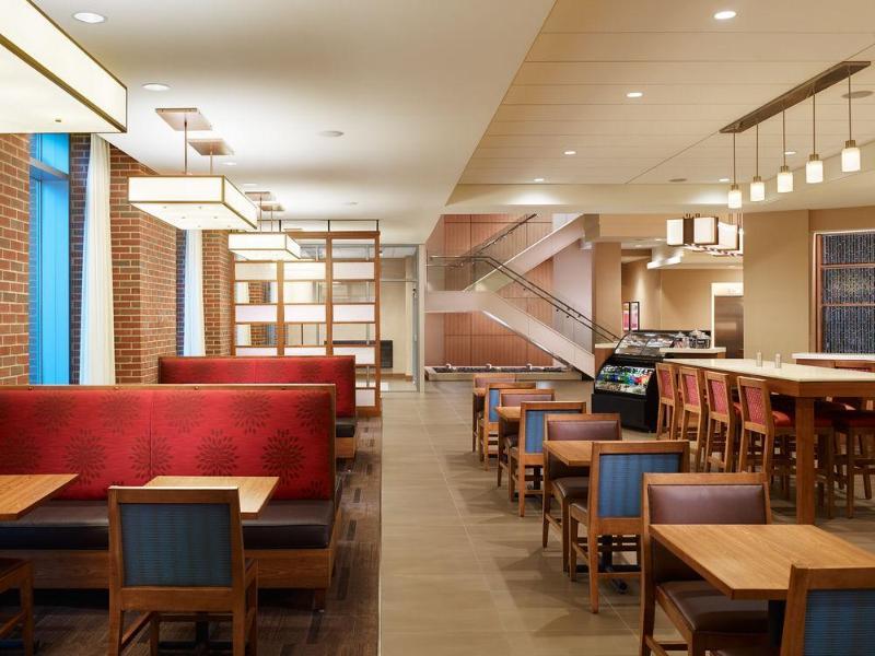 Hotel Marriott Normal And Conference Center 4*