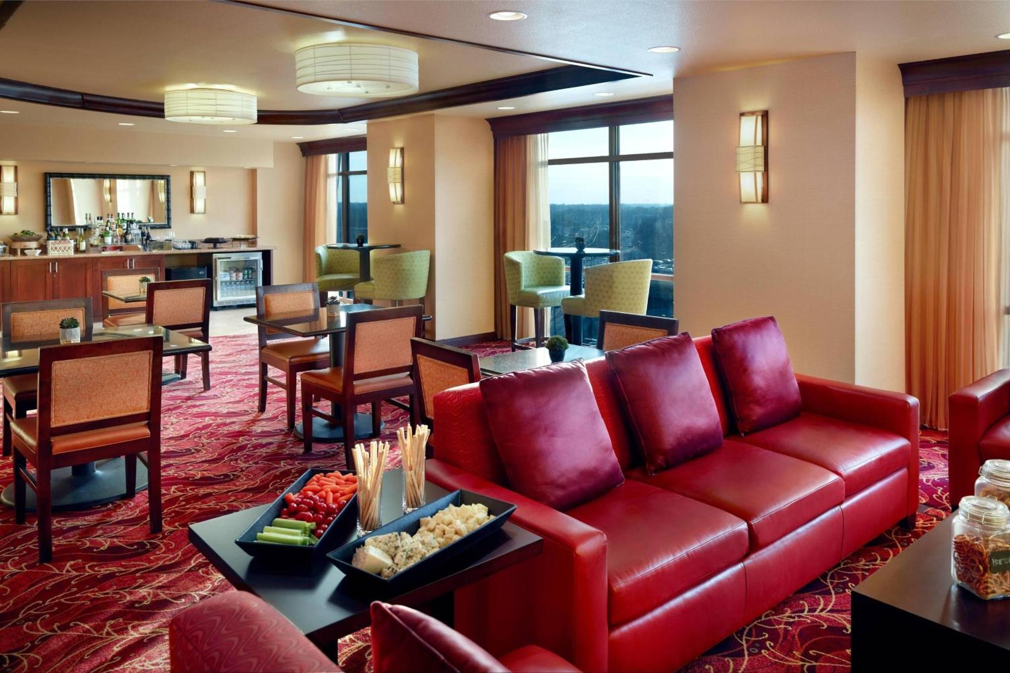 Hotel Marriott Normal And Conference Center 4*